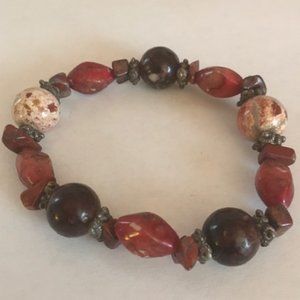 Wooden Bead Bracelet Vintage. 8.5" stretchy